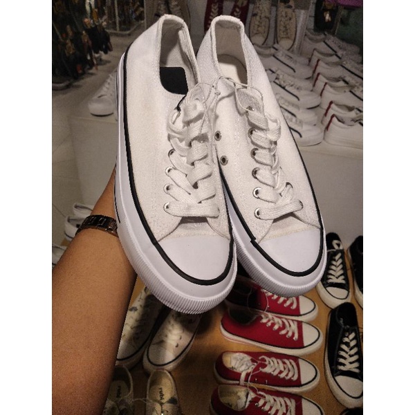 SEPATU RUBI SNEAKERS