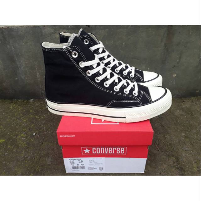 sepatu canvers sekolah