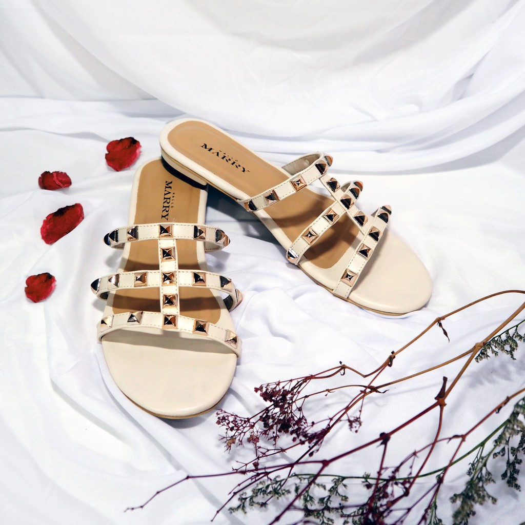 Rockstud Sandal Broken White