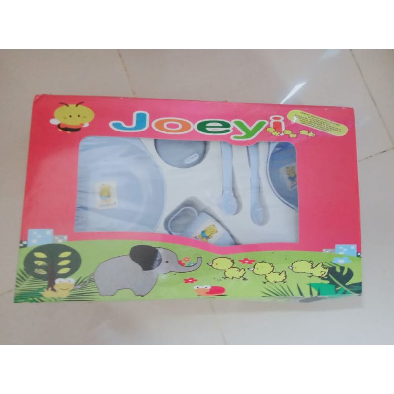 Tempat Makan Bayi