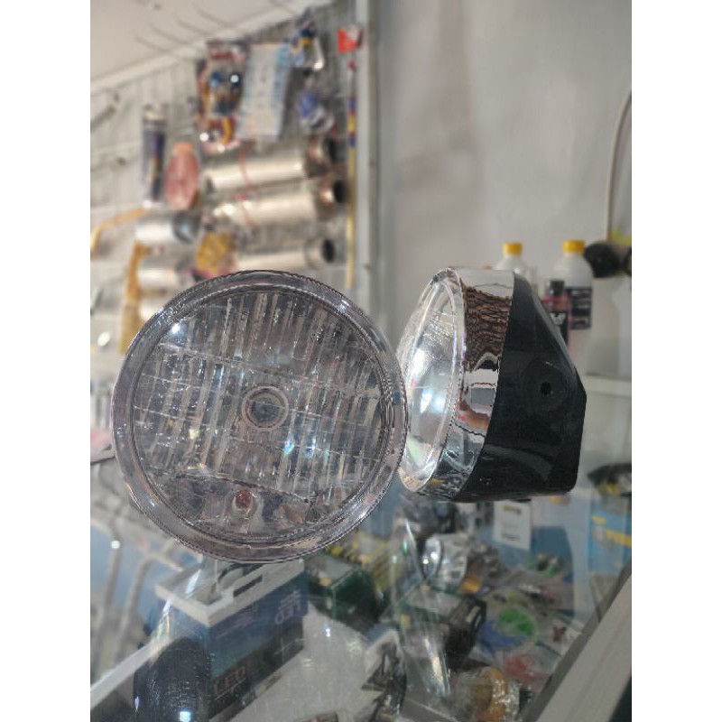 Satu set lampu depan tiger