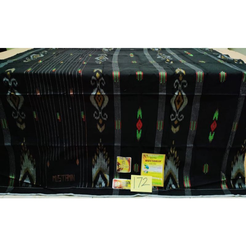 Sarung Mustamin