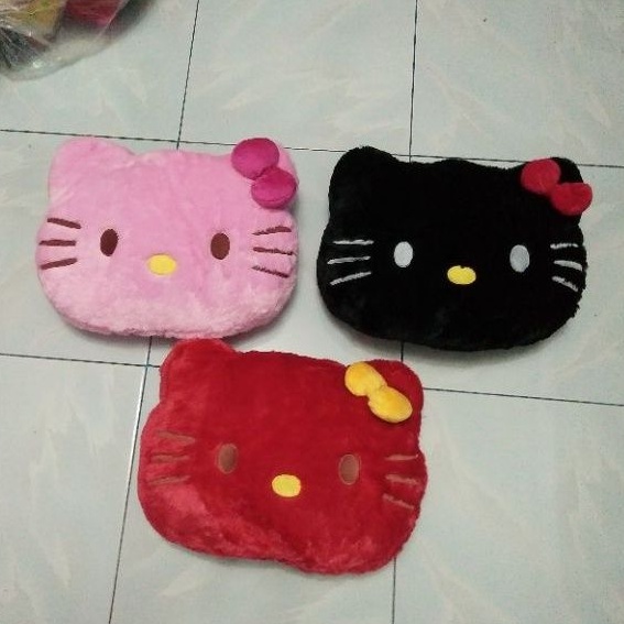 Bantal Hello Kitty fur