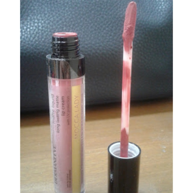 Matte lipstik dermaneeve