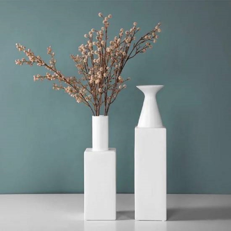 Urbanloft Edit Mitte Ceramic Vase Decoration - White