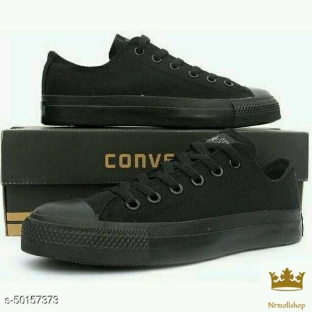 Sepatu Converse pendek-tinggi