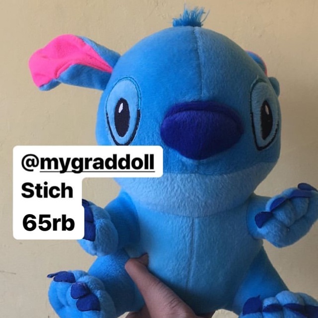 Boneka stich wisuda