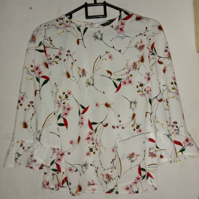 Blouse the executive preloved