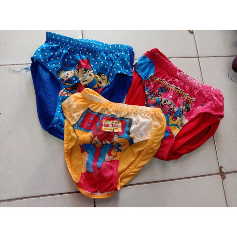 Celana dalam karakter anak