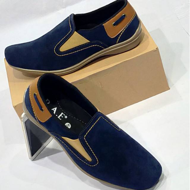 Sepatu RAE plos.s