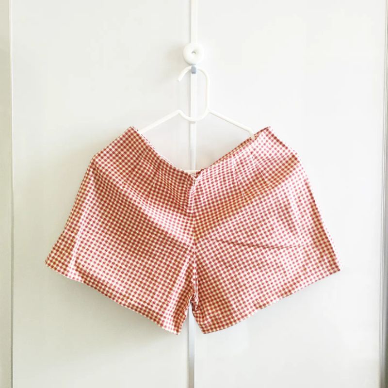 Red Square Shortpants