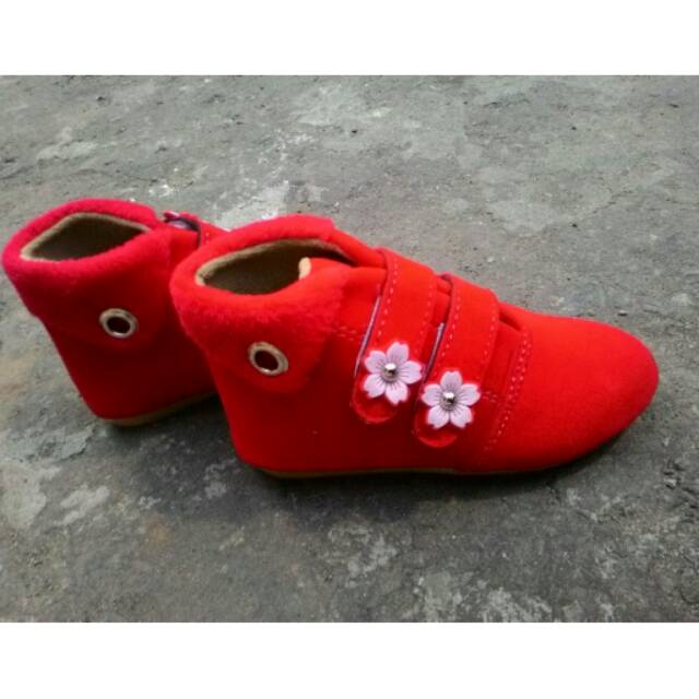 Sepatu boot anak