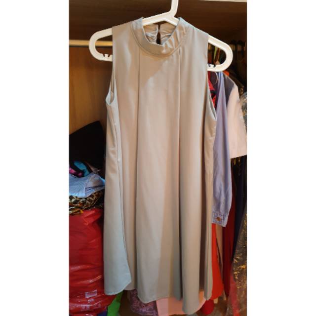 DRESS GREY