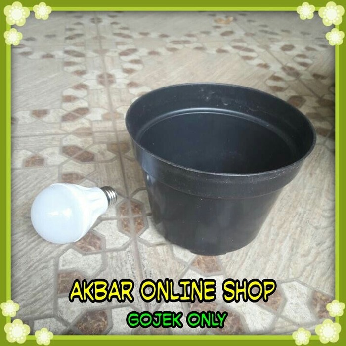 Pot 20 Cm Hitam