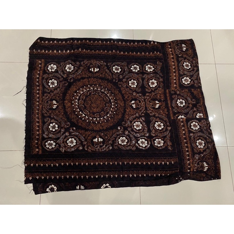 Kain Batik motif versace