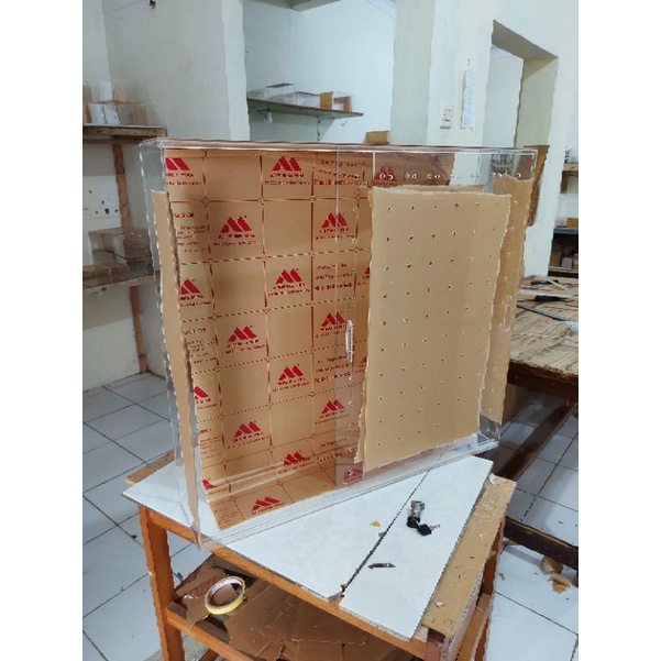 Drawer dengan tutup sliding