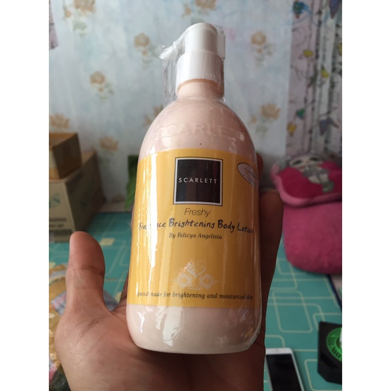 lotion scarlett freshly