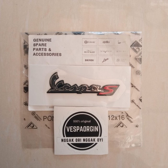 EMBLEM "VESPA S" ORIGINAL