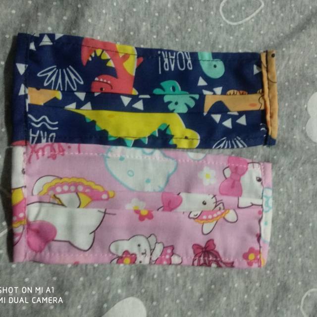 Masker anak karakter