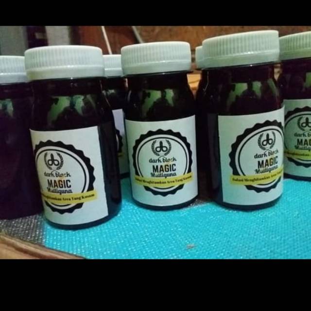 Penghitam dark black
