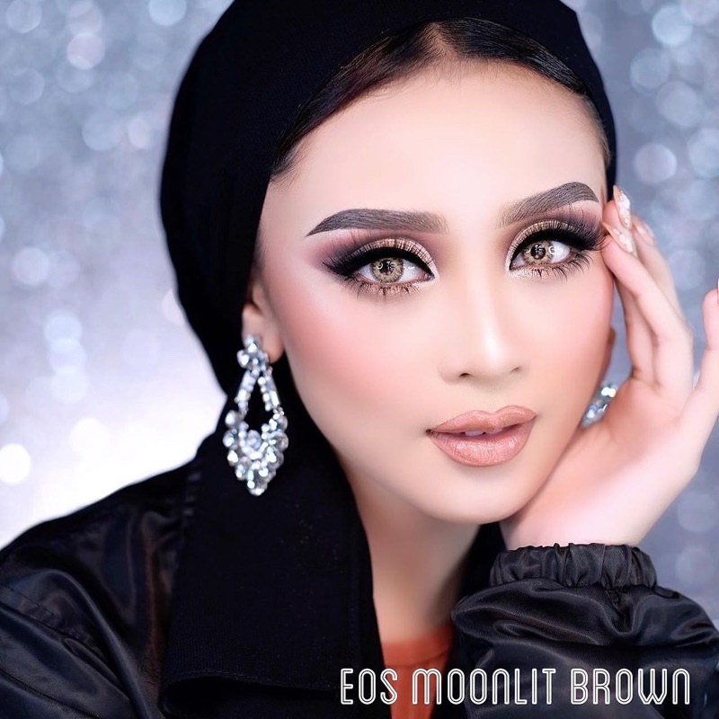 EOS MOONLIT