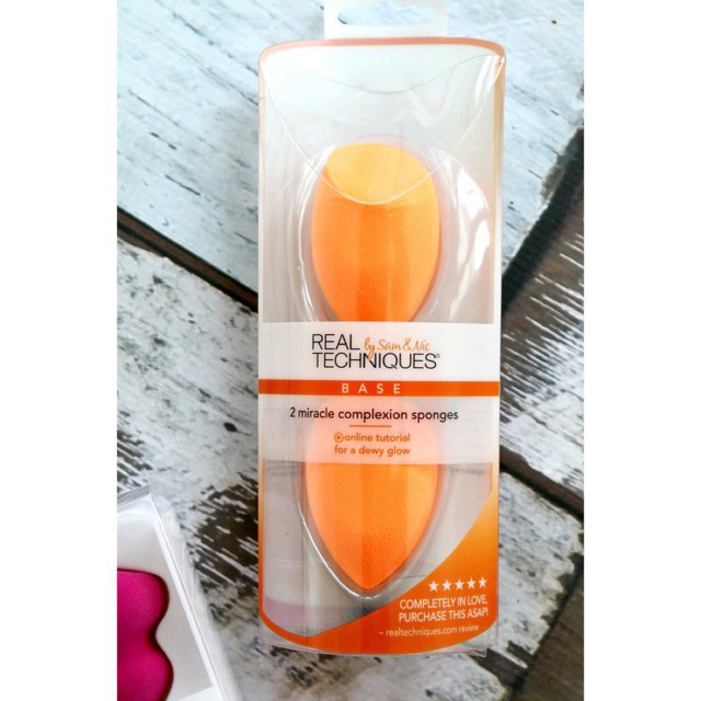 Real Techniques 2 Miracle Complexion Sponge
