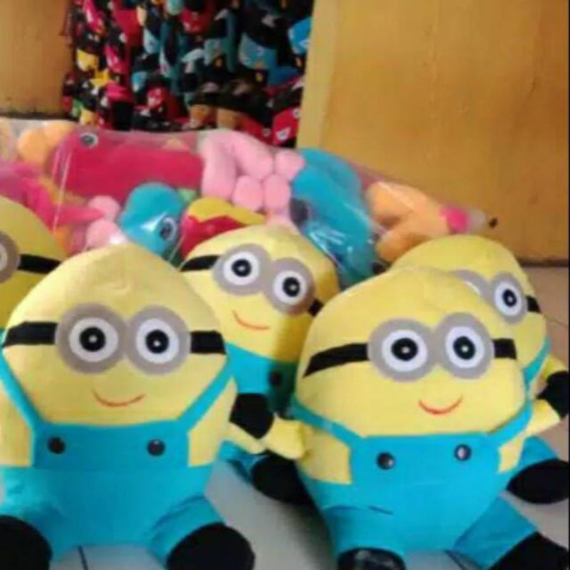 BONEKA MINION M