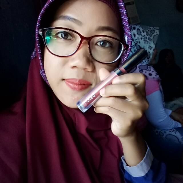 Lipkrim looke