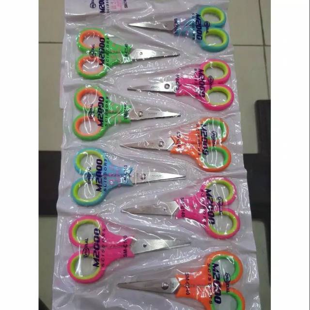 Gunting Kecil M2000