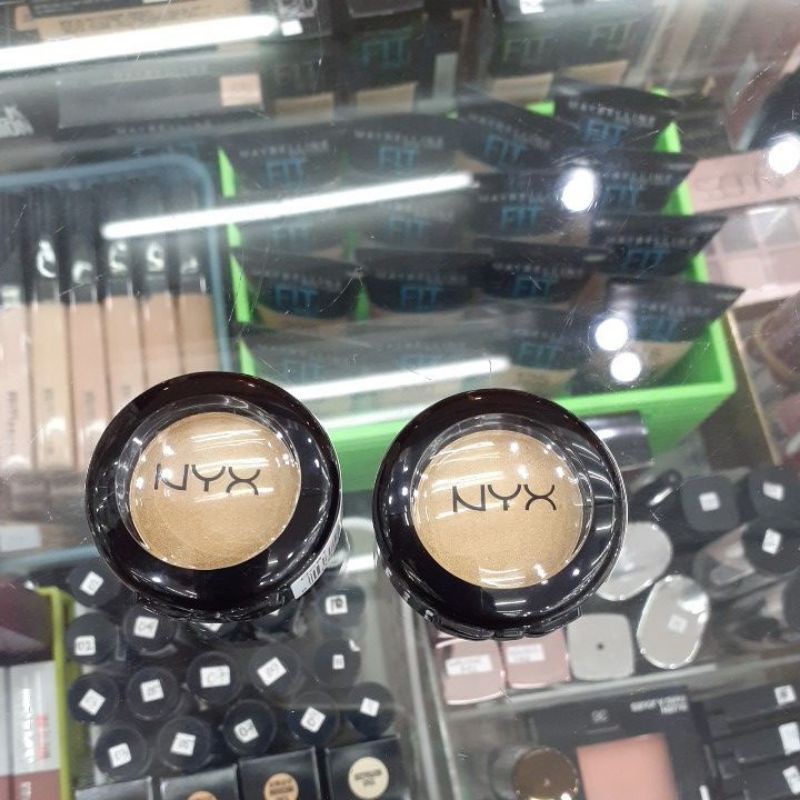 NYX EYE SHADOW SINGLE HS61