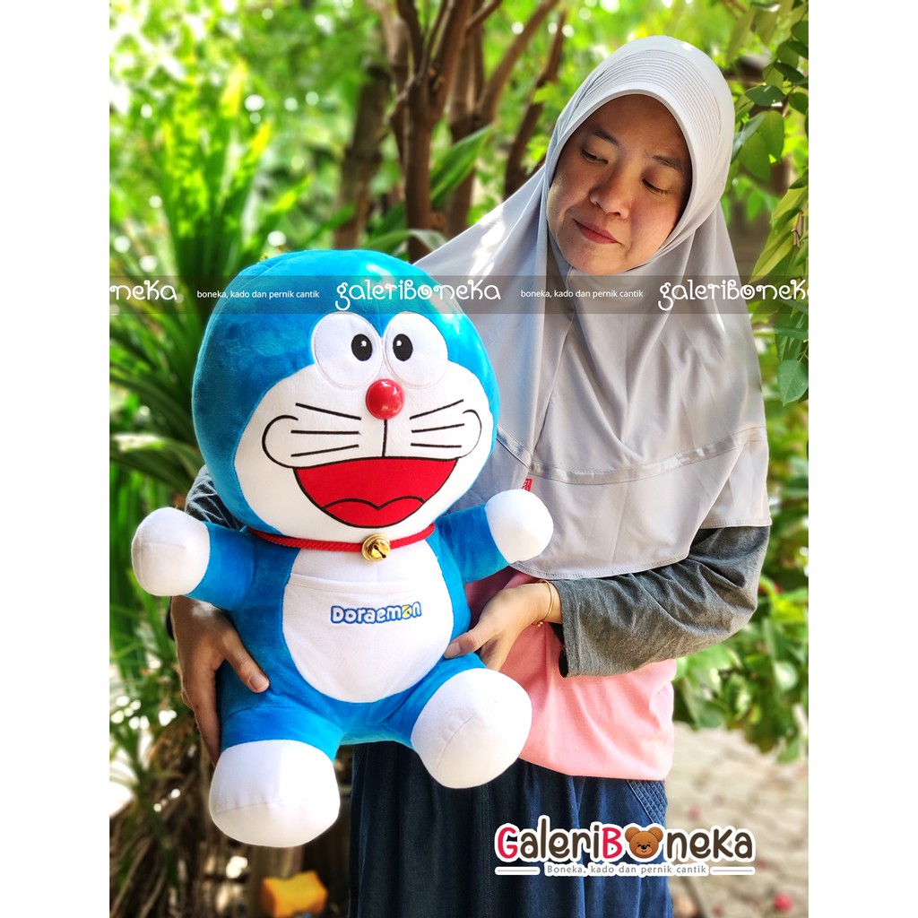 Boneka Doraemon Ukuran L