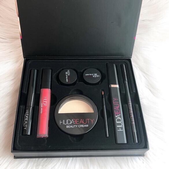 HUDA BEAUTY MAKEUP
