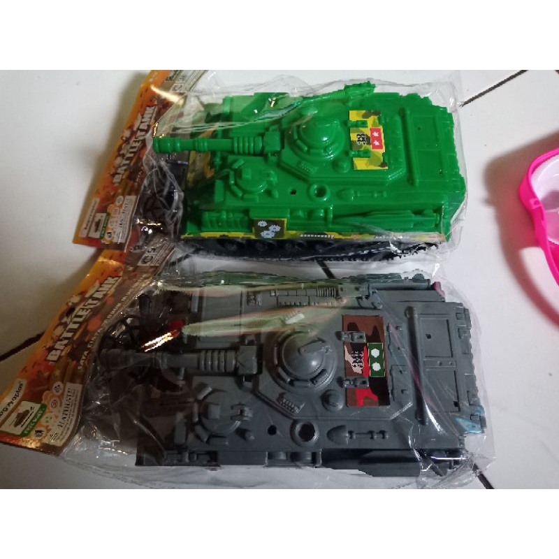 Mainan Mobil Tank