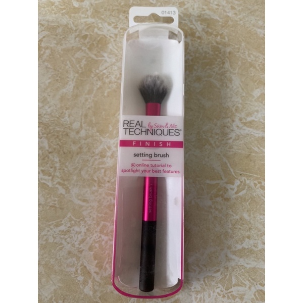 Real Techniques Finish setting brush new
