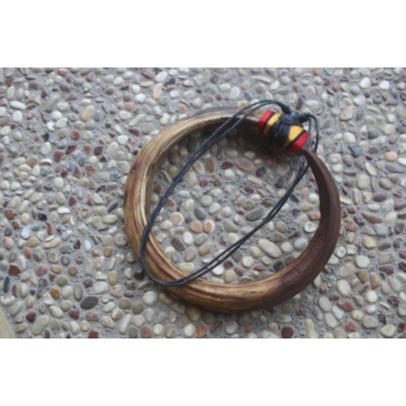 kalung pria taring babi