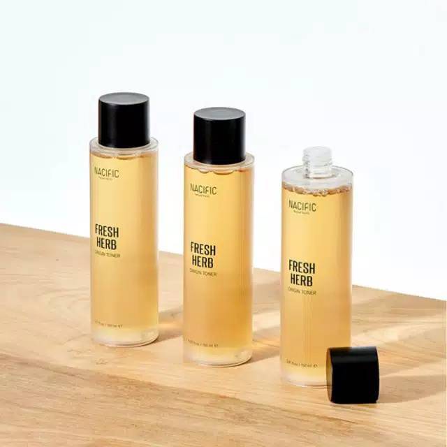 SHARE Nacific Fresh Herb Origin Toner