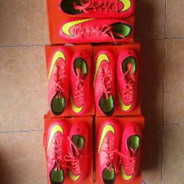 Sepatu futsal ory