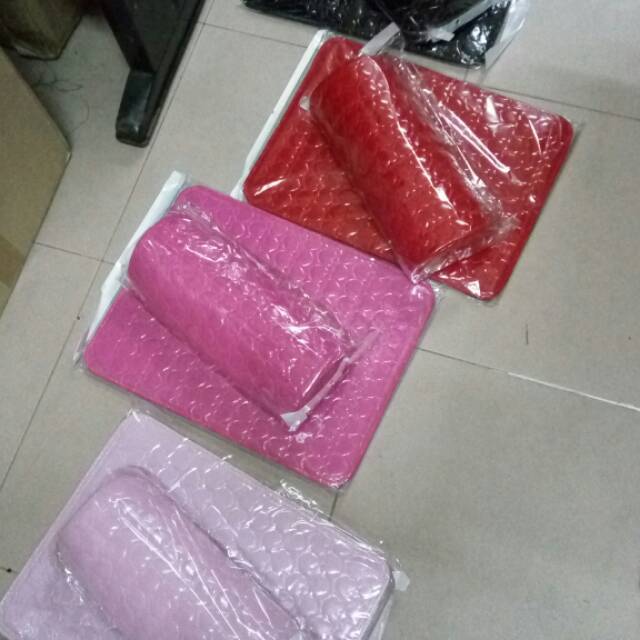 Bantal set kuku
