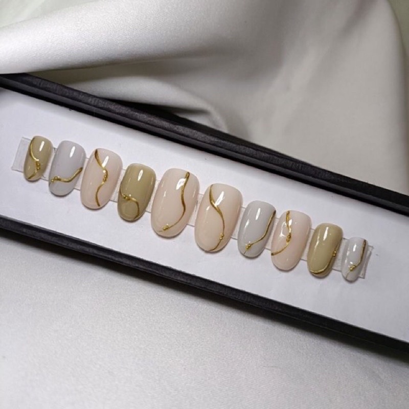 CUSTOM press on FAKE NAILS - MeyNailsGallery