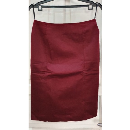 Minimal Rok Pensil Maroon