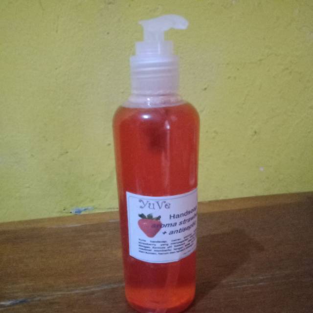 Handsoap strawberry plus antiseptik 250 ml