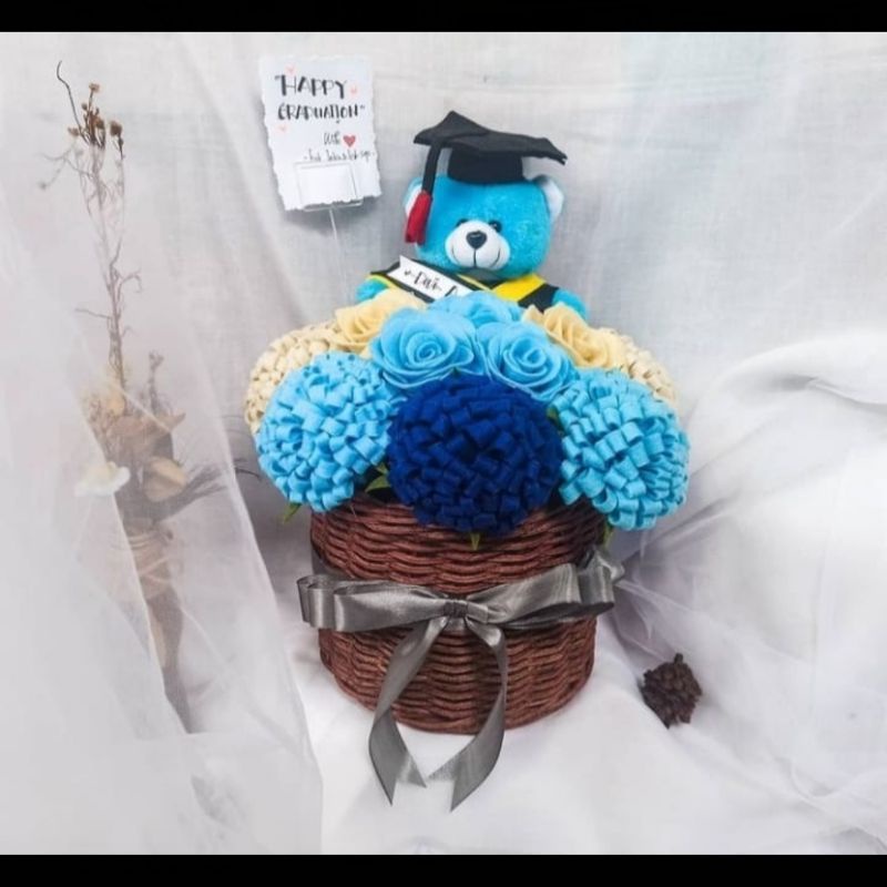 pot buket wisuda