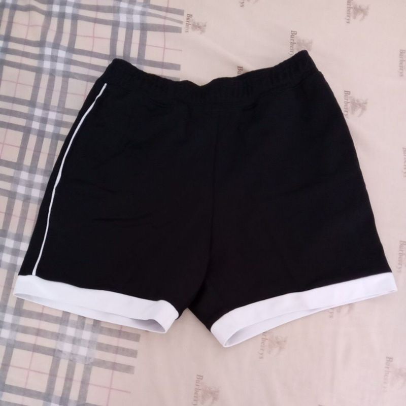 CELANA TRAINING H&M PRELOVED