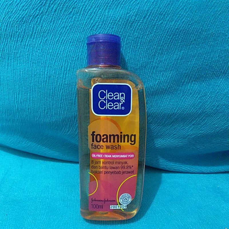 CLEAN&CLEAR face wash anti jerawat 100ml