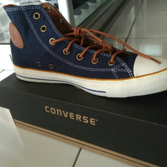 Sepatu Caunverse, NR