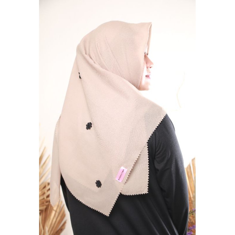 segi empat by Kenhijaby