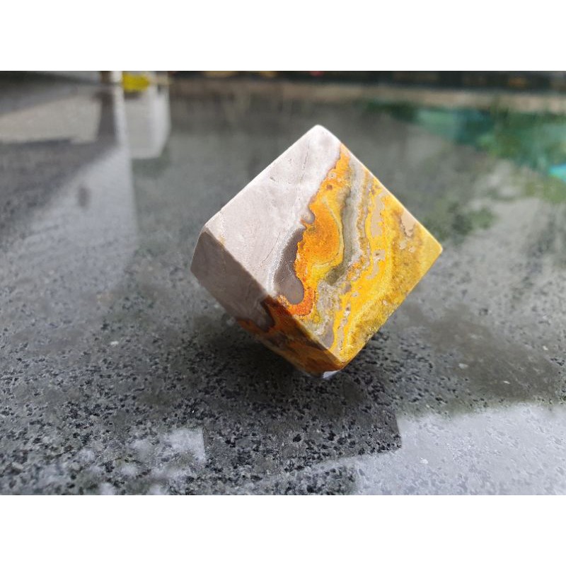 Natural Batu Bumblebee Jasper Cube