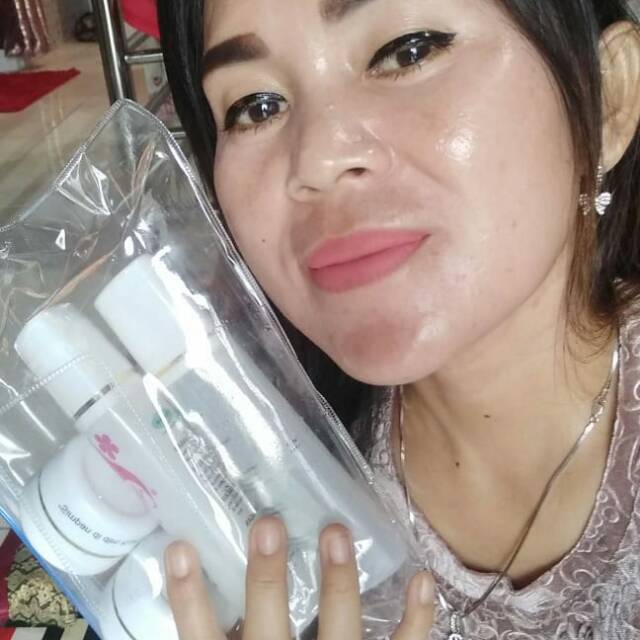 Nahda skincare