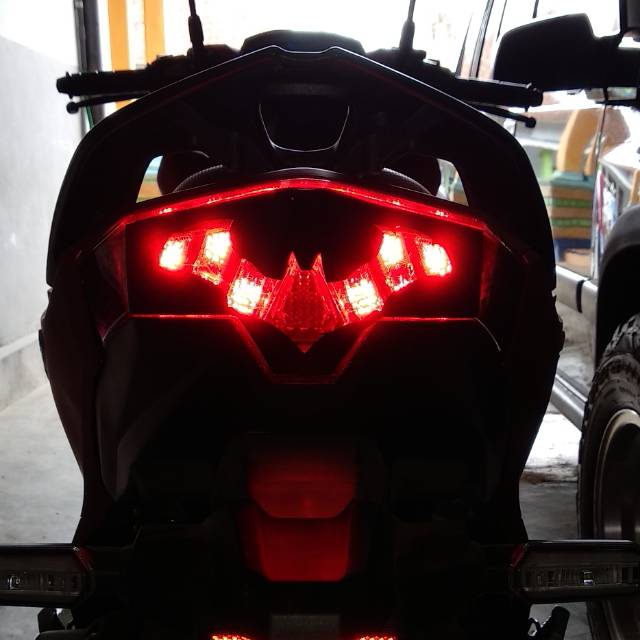 Stiker stoplamp batman