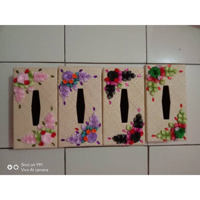 Tempat tisu pandan
